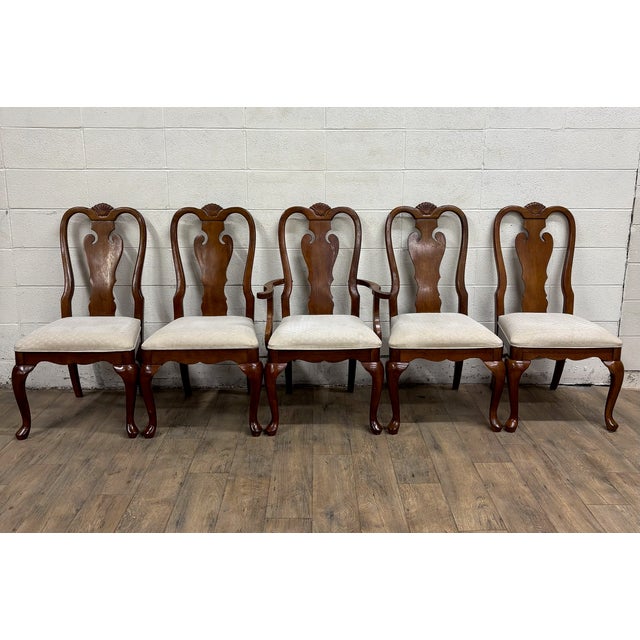 Queen Anne Vintage Universal Furniture Queen Anne Style Dining Chairs - Set of 5 For Sale - Image 3 of 14
