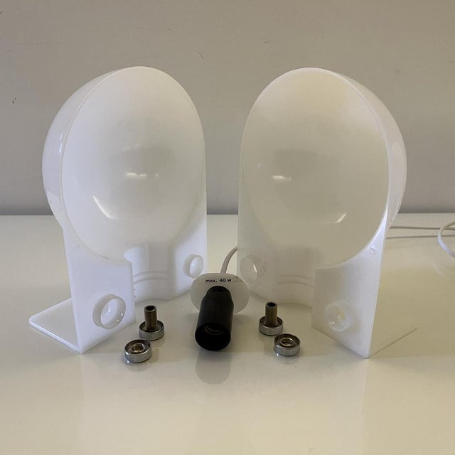 White Sirio Lamps of Brazzoni and Lamp for Guzzini, 1970s, Set of 2 For Sale - Image 8 of 14