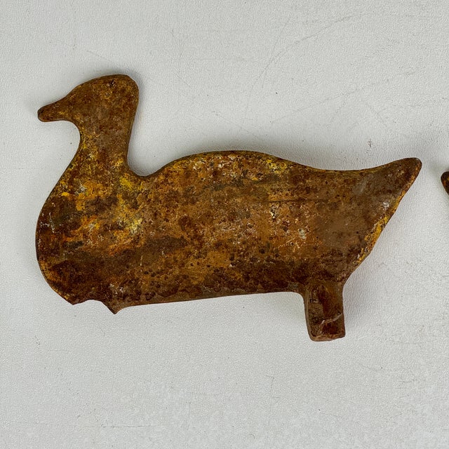 Metal Pair of Salvaged Duck Carnival / Fairground Shooting Target With Great Patina For Sale - Image 7 of 12