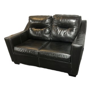 Late 20th Century Black Leather Love Seat For Sale