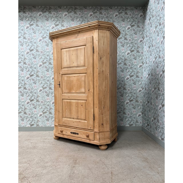 Antique Bonnetière in Pine, 1890s For Sale - Image 9 of 15