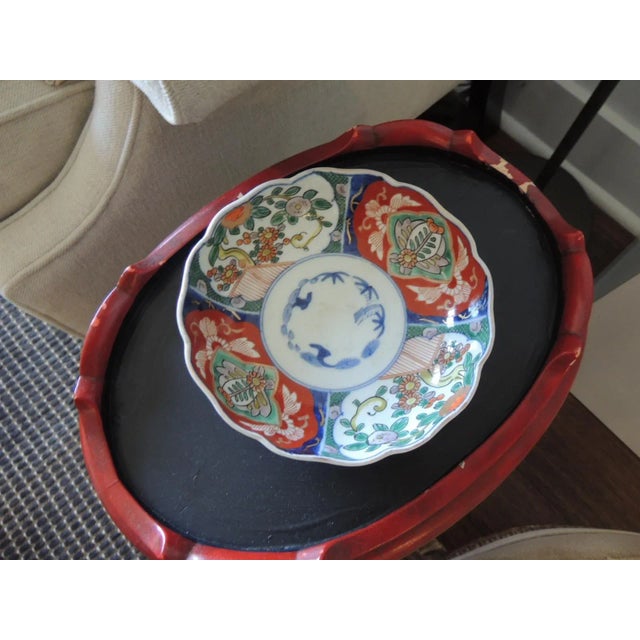 Ceramic Vintage Red and Blue Round Imari Round Dish For Sale - Image 7 of 8