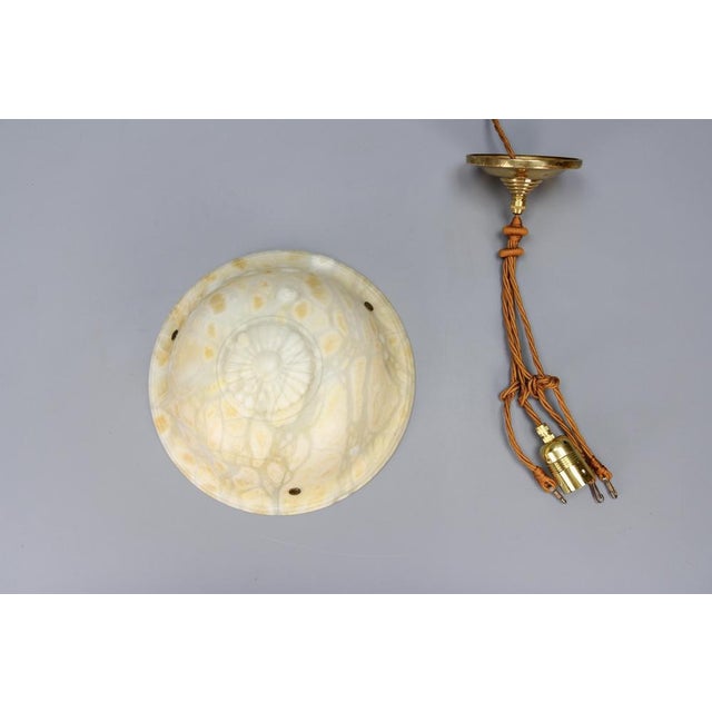 French Art Deco Cream-Colored Alabaster Pendant Light, 1930s For Sale - Image 15 of 18
