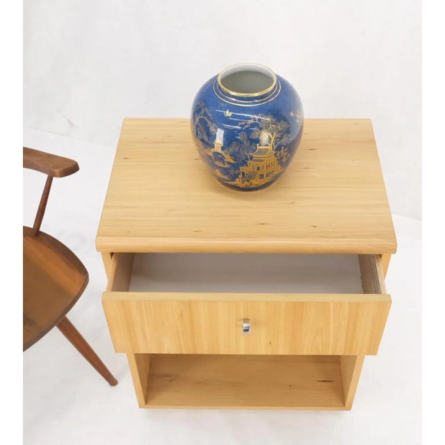 Mid-Century Modern Blonde Pecan Night Stand End Side Table Dovetail Joints For Sale - Image 10 of 13