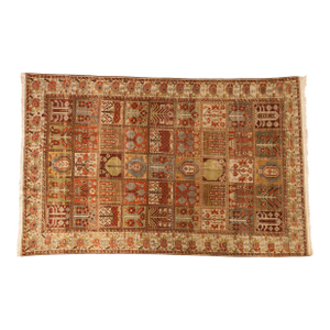 Vintage Distressed Bakhtiari Carpet - 6'9" x 10'7"