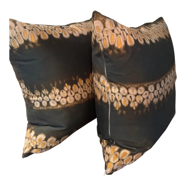 Pair of Custom Jim Thompson Olive Silk Pillows For Sale