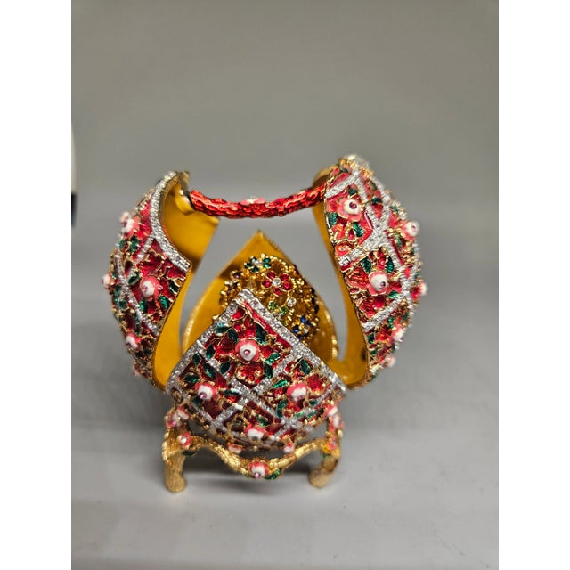 1990s Vintage Keren Kopal Red Roses Faberge Trinket Crystal/Cliosenne Egg With a Surprise Colorful Swarovski Crystal Jewel Tree Inside and 24k Gold Plating For Sale - Image 5 of 8