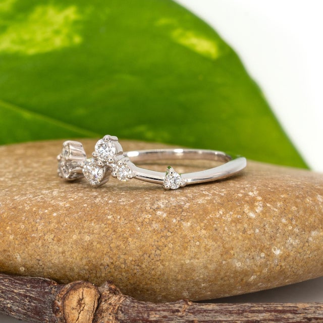 Natural Diamond Ring in Solid 14k Gold – Unique Asymmetrical Gold Band, Size 6.75 For Sale In Columbus - Image 6 of 8