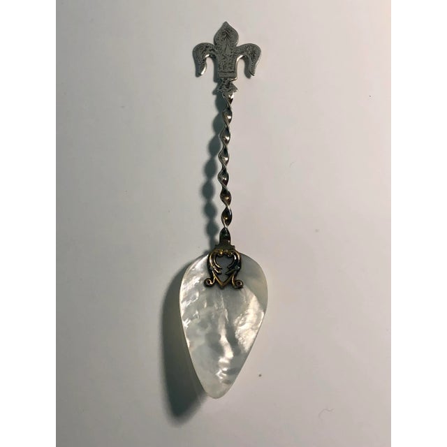 1920s Antique Mop Sterling Fleur De Lis Caviar Spoon For Sale - Image 5 of 8