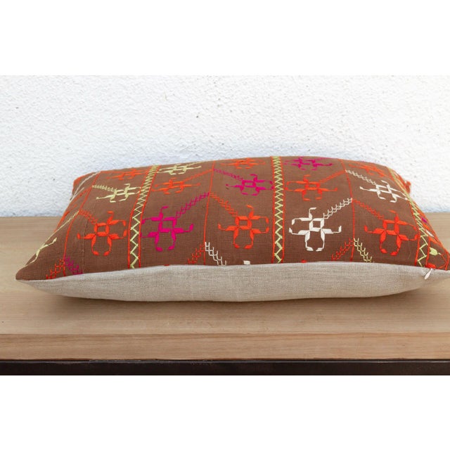 Mukstar Medallion, Antique Phulkari Lumbar Pillow Cover For Sale - Image 4 of 6
