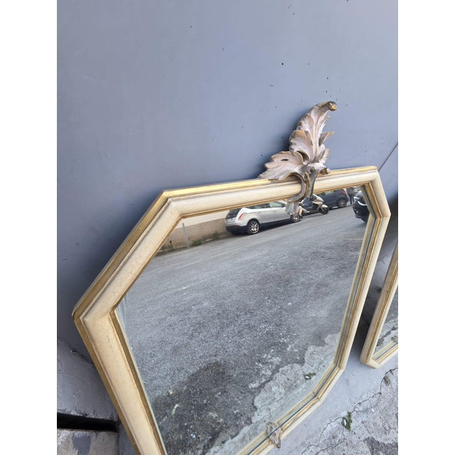 Beige Venetian Louis XVI Baroque Style Octagonal Lacquered Mirrors, 1940, Set of 2 For Sale - Image 8 of 10