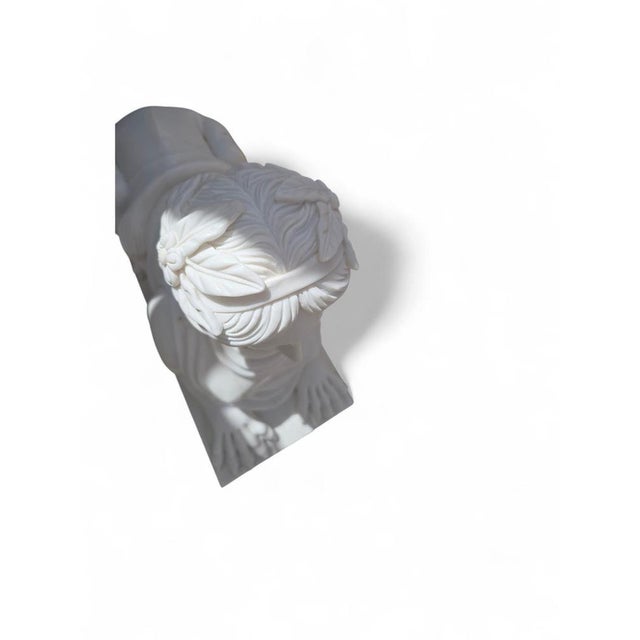 Stone Egyptian Sphinx Sculptures in White Marble, Italy, 20th Century, Set of 2 For Sale - Image 7 of 10