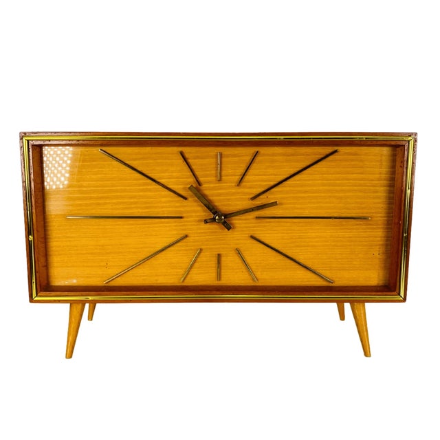 Tan Table Clock from Weimar, 1950s For Sale - Image 8 of 8