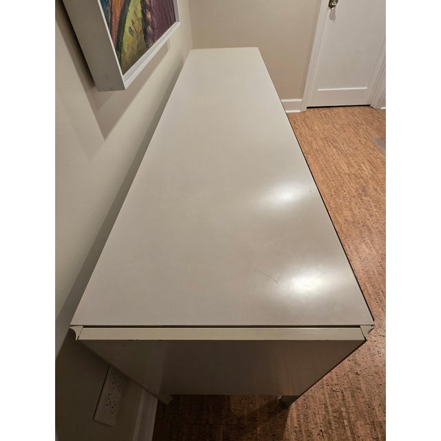 Doubinsky Freres Raymond Loewy Df2000 Credenza for Doubinsky Frères For Sale - Image 4 of 15