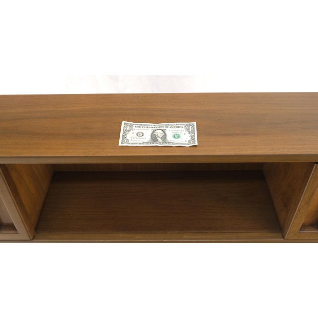 Late 20th Century American Walnut Sliding Doors Storage Compartment Full Size Bed Headboard MINT! For Sale - Image 5 of 13