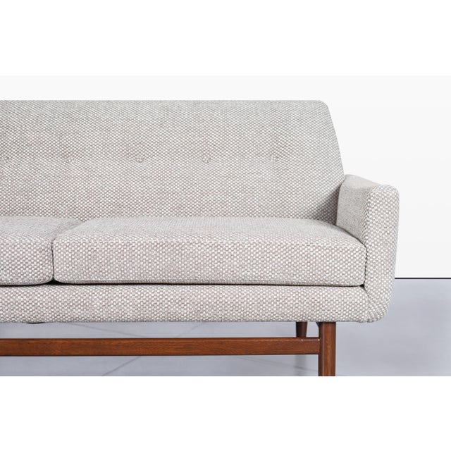 1960s Mid-Century Modern Sculptural Walnut Sofa, 1960s For Sale - Image 5 of 14