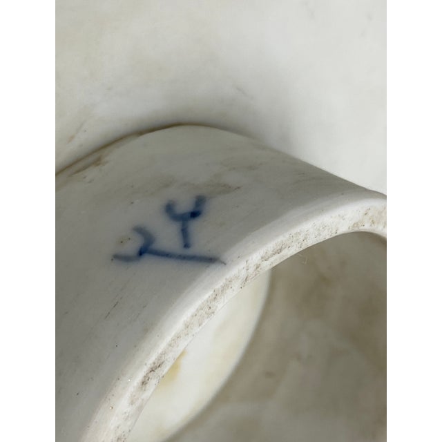 Late 19th Century Biscuit Porcelain Centerpiece from Volkstedt-Rudolstadt For Sale - Image 6 of 11