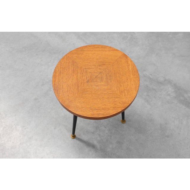 Mid‑Century Tripod Side Table with Black Tapered Legs and Brass Feet, Italy, 1950s For Sale - Image 9 of 11