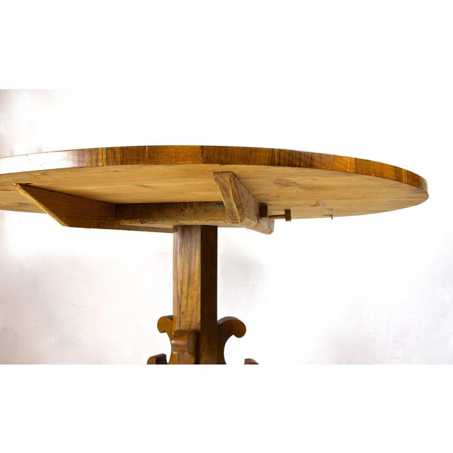 19th Century Biedermeier Nutwood Dining Table, Austria, 1830s For Sale - Image 11 of 15