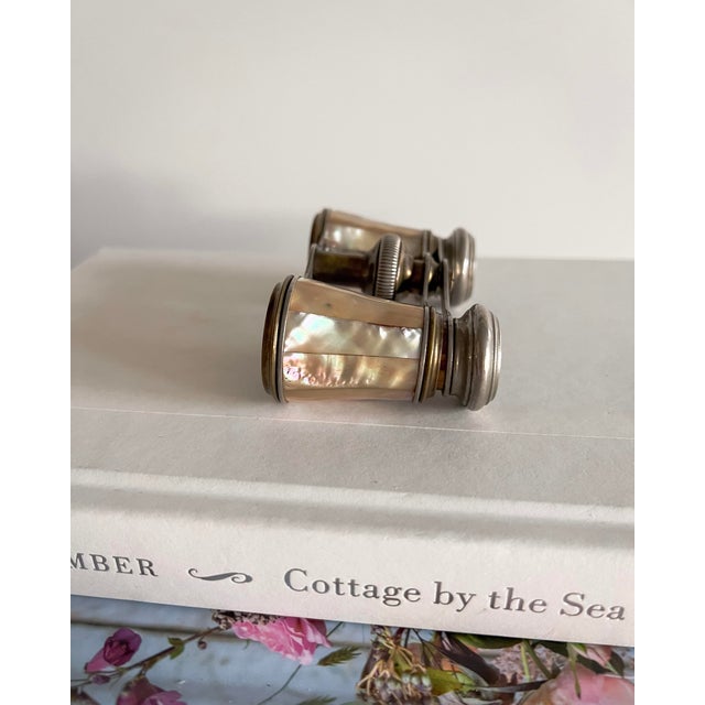 Early 20th Century French Sportiere Mother-of-Pearl Opera Glasses, Paris For Sale - Image 4 of 11
