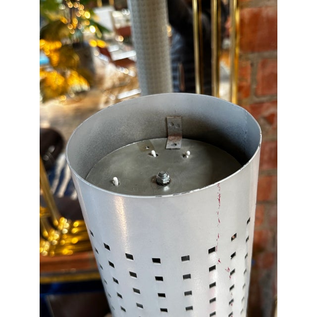 Gray Matteo Thun and Andrea Lera, "Chicago Tribune" Floor Lamp for Bieffeplast, 1984 Unmarked For Sale - Image 8 of 9