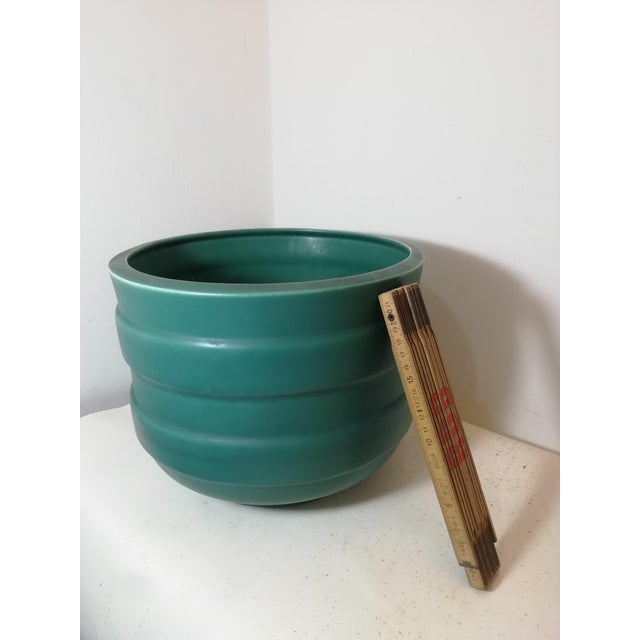 Mid-Century Modern Large Futurist Vase by Giovanni Gariboldi for Richard Ginori San Cristoforo, Italy, 1930s For Sale - Image 3 of 14
