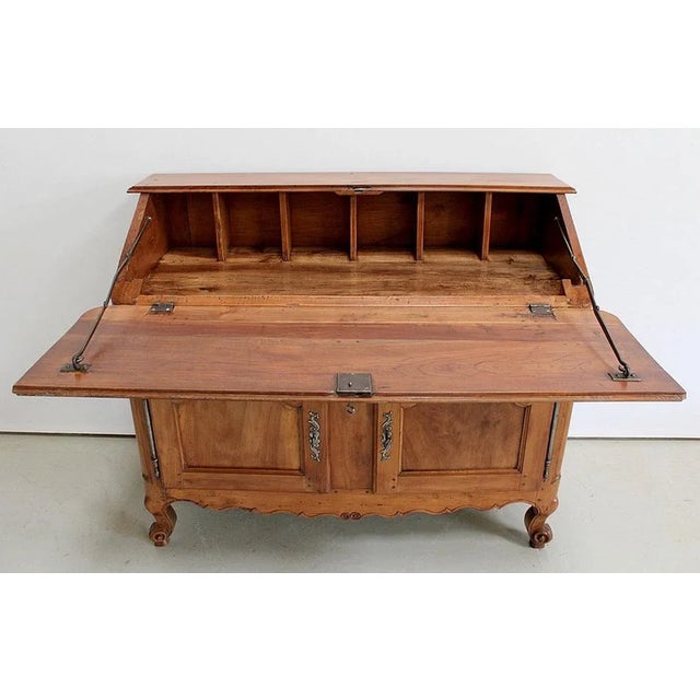 Solid Cherry Bureau or Sideboard with Desk, 18th Century For Sale - Image 4 of 18