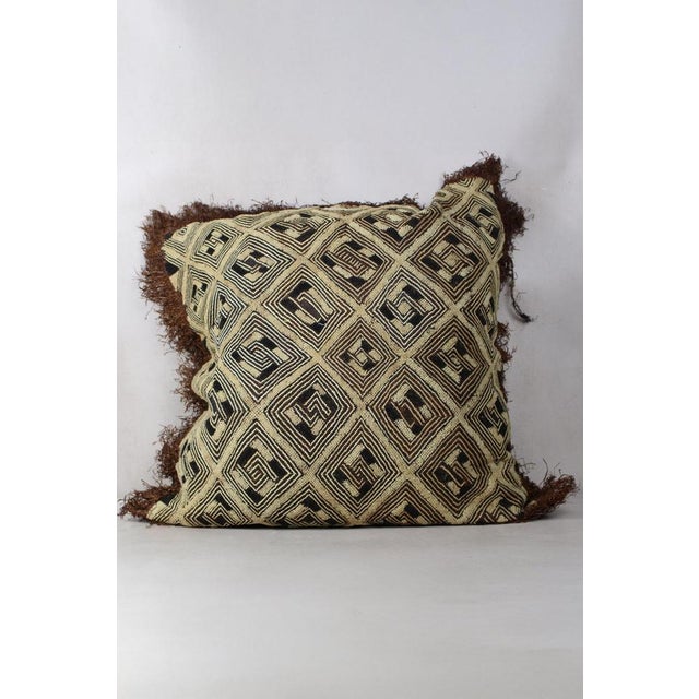 Vintage Showa Cloth Cushion For Sale - Image 5 of 5