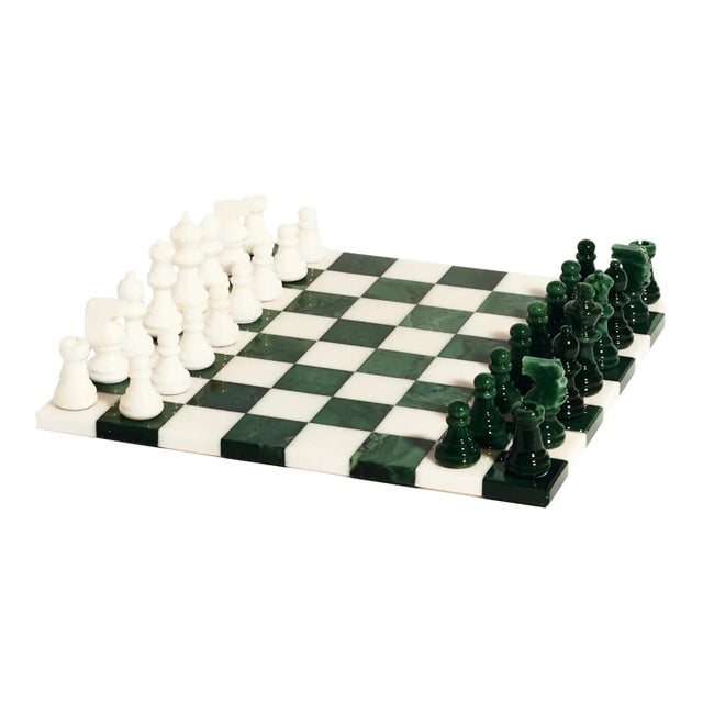 Italian Forest Green/White Large Alabaster Chess Set For Sale