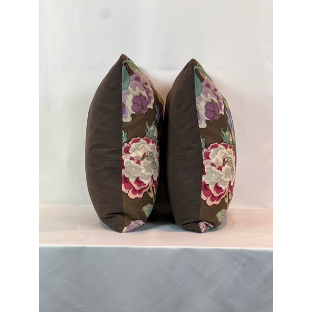 Schumacher Mary McDonald Bermuda Blossoms Attributed to Schumacher 20” Pillows - A Pair For Sale - Image 4 of 5