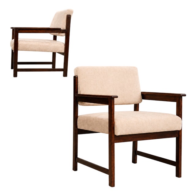 Pair of Brazilian Mid-Century Modern Rosewood Armchairs by Jorge Jabour Mauad for Cantù Móveis, Cream Mohair, Brazil, 1960s For Sale