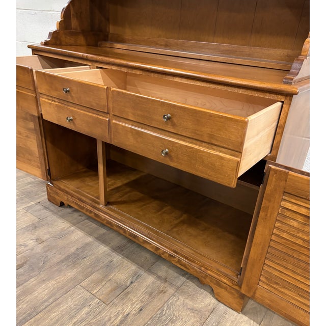 Vintage Ethan Allen Heirloom Nutmeg Maple CRP Shutter Cabinet and Hutch For Sale - Image 13 of 17
