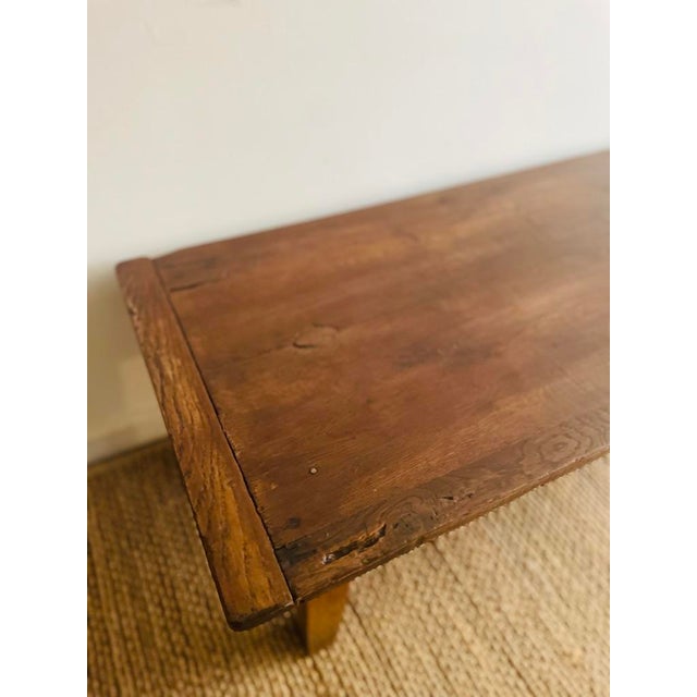 French Farmhouse Coffee Table in Oak, in Good conditions. Designed 1920 to 1949