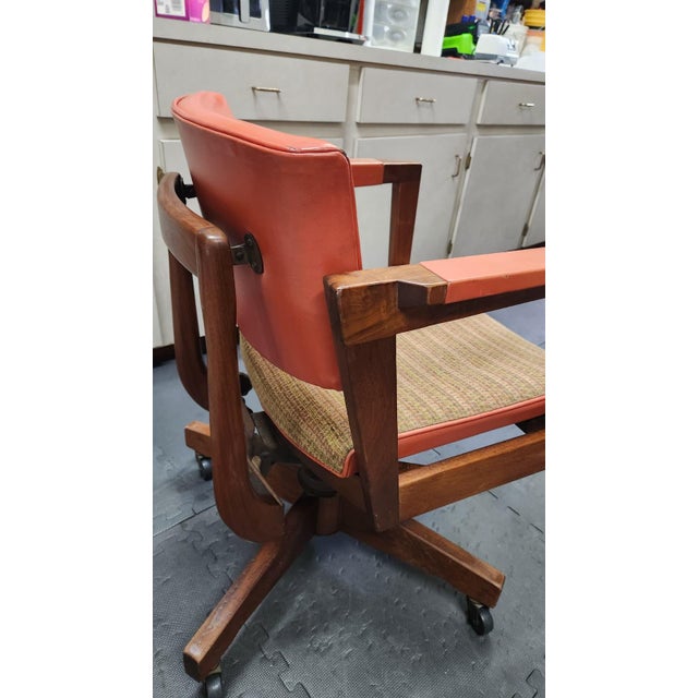 Vintage Gunlocke Tilt-Swivel Desk Chair With Arms – Mid Century Modern For Sale - Image 9 of 12