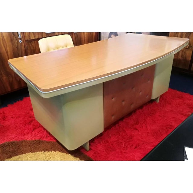 Executive Desk in Lacquered and Laminated Metal from Anonima Castelli, 1950s For Sale - Image 9 of 12