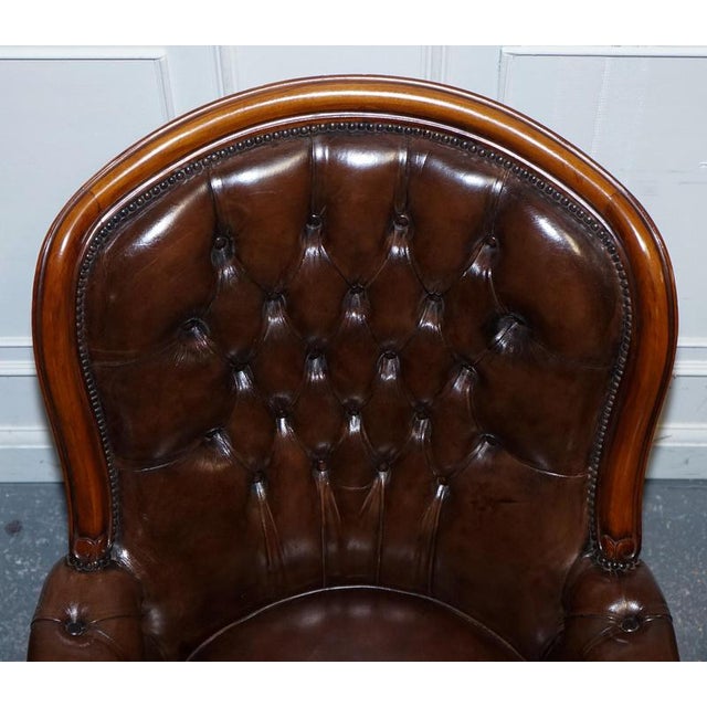 Animal Skin Set of Victorian Chesterfield Armchair and Ottoman in Dyed Leather For Sale - Image 7 of 18