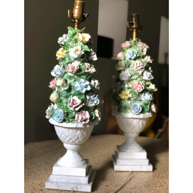 Mid-Century Modern 1950s Mid Century Modern Italian Capodimonte Porcelain Topiary Floral Table Lamp For Sale - Image 3 of 3