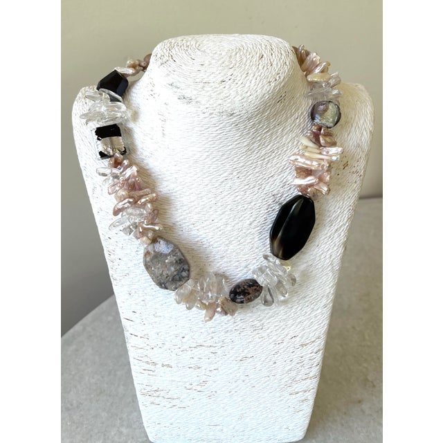 Wonderful Vintage freshwater, pearl Onyx quartz necklace.