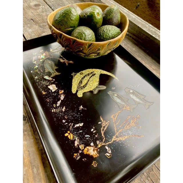 Mid-Century Modern Vintage Couroc of Monterey Undersea Fish Serving Tray – Hand Inlaid Shell & Coral Scene For Sale - Image 3 of 11
