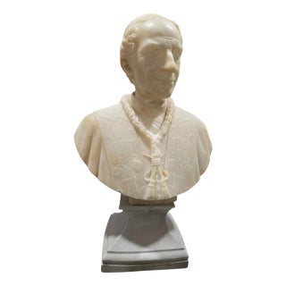 Unknown Artist, Bust of Pope Leo XIII, 19th Century, Alabaster on Later Porcelain Pedestal For Sale