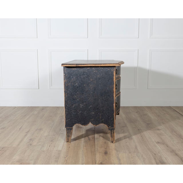 18th Century Rococo commode signed Johan Martin Ek, Stockholm, Circa 1770 For Sale - Image 5 of 11