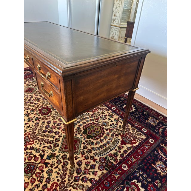 Traditional Early 20th Century John Widdicomb Mahogany Partner's Desk With Leather Top and Pull-Out Writing Slides For Sale - Image 3 of 16