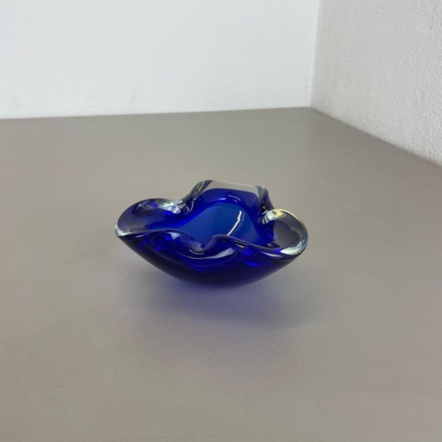 1970s Blue Murano Glass Bowl, Italy, 1970s For Sale - Image 5 of 18