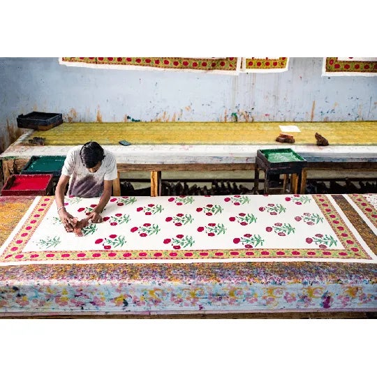 2020s Poppy King Magenta Fitted Sheet For Sale - Image 5 of 7