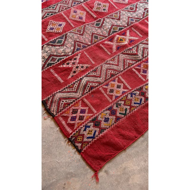 1980s Red Moroccan Flatweave Kilim Rug - 9.5 X 5.38 Ft For Sale In Cleveland - Image 6 of 12