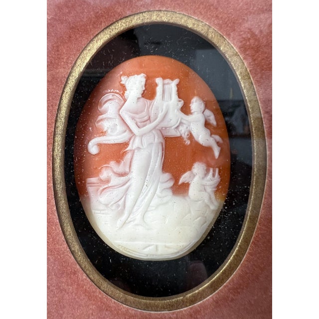 Bertel Thorvaldsen Pair of Framed Classical Cameo Reliefs by Hal Kramer Co. – Neoclassical / Grandmillennial For Sale - Image 4 of 11