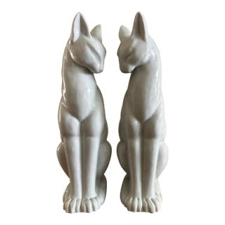 Early 19th Century Pair of Antique Japanese Kutani Porcelain Cats – Meiji Period For Sale