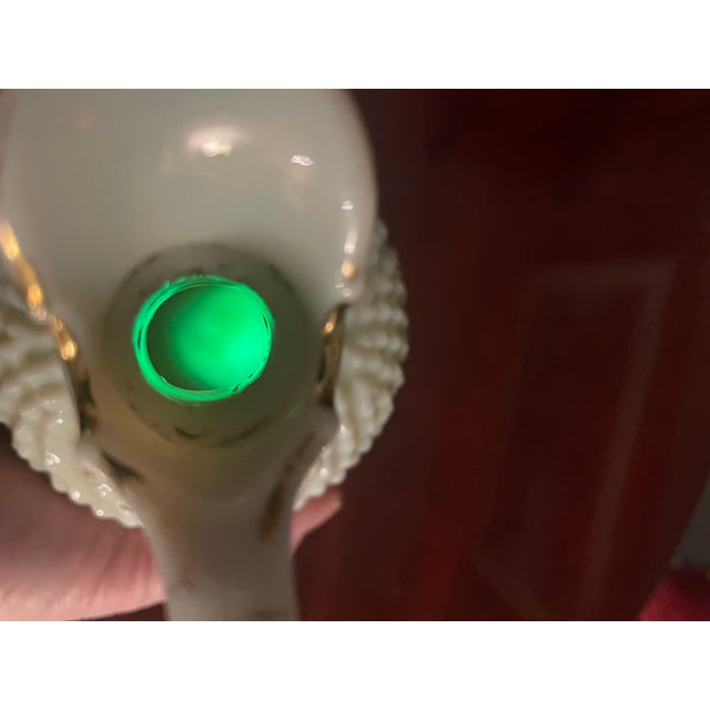 1900s Northwood Argonaut Shell Nautilus Custard Glass Cruet & Stopper For Sale - Image 10 of 10