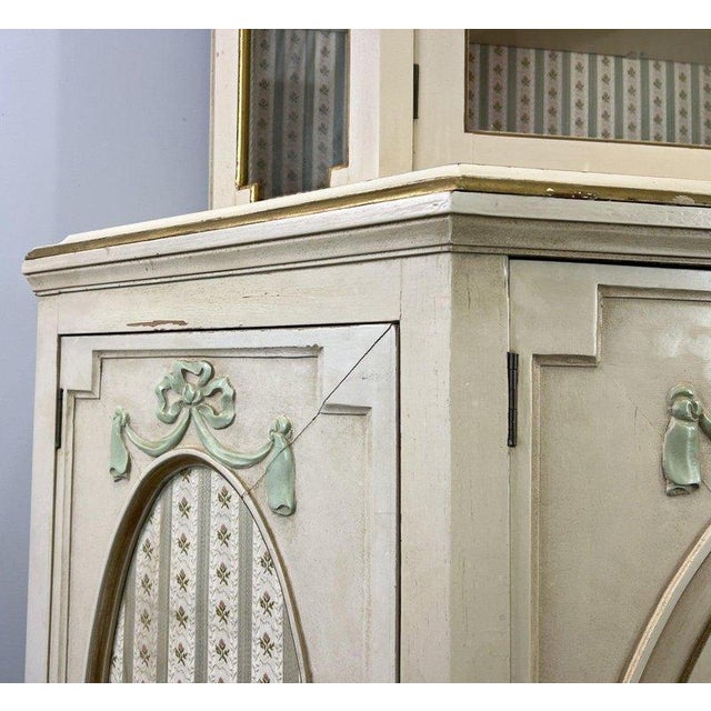 1920s Vintage Display Cabinet in Wood For Sale - Image 5 of 18