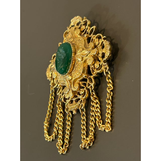 Vintage Signed Art Arthur Pepper Intaglio Cameo Brooch – Renaissance Revival Gold-Tone Filigree With Green Glass Cabochon & Tassel Chains For Sale - Image 6 of 8